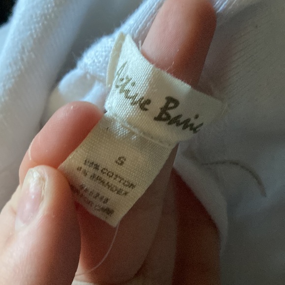 Small button down top comfortable, stylish top for summer enjoy 🤍 - Picture 3 of 4